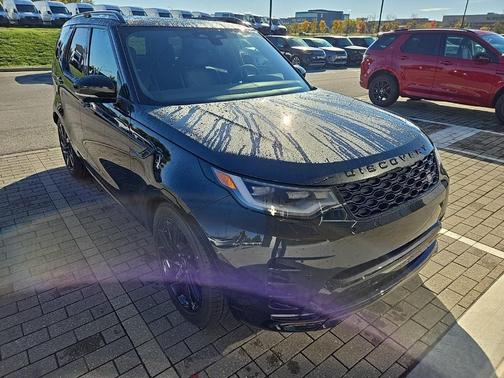 2025 Land Rover Discovery P300 Dynamic SE