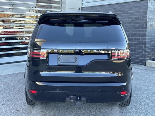 2025 Land Rover Discovery P300 Dynamic SE