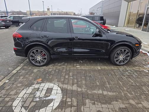 2018 Porsche Cayenne Cayenne