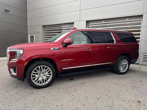 2023 GMC Yukon XL Denali