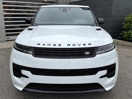 2025 Land Rover Range Rover Sport SE