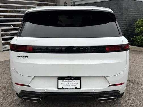 2025 Land Rover Range Rover Sport SE