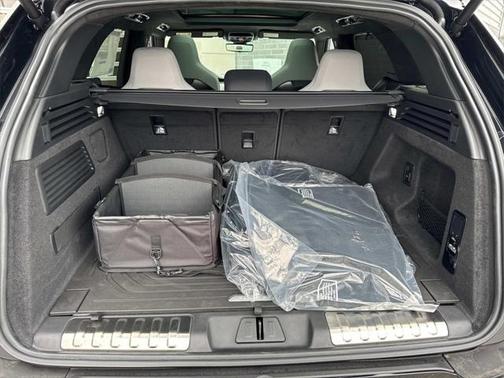 2025 Land Rover Range Rover Sport P635 SV Edition Two