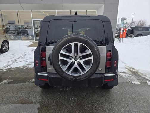 2022 Land Rover Defender 110 XS Edition