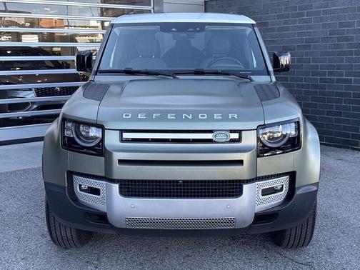 2024 Land Rover Defender 110 P300