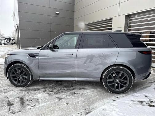 2025 Land Rover Range Rover Sport SE