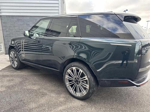 2026 Land Rover Range Rover P400 SE