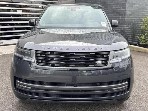 2025 Land Rover Range Rover P530 SE 7 Seat