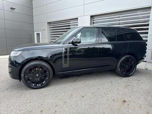 2025 Land Rover Range Rover P400 SE
