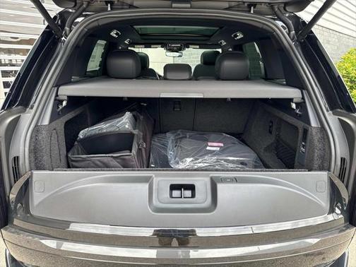 2025 Land Rover Range Rover P400 SE