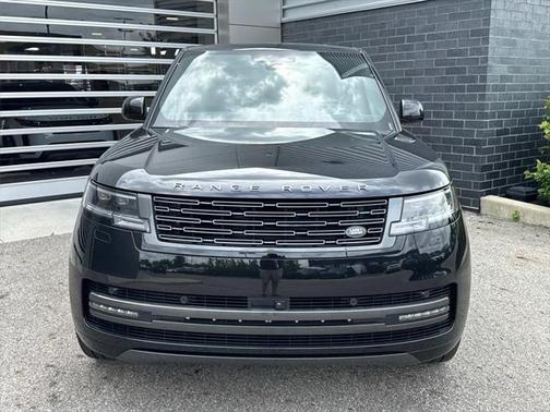 2025 Land Rover Range Rover P400 SE