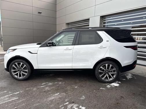 2026 Land Rover Discovery Tempest Edition