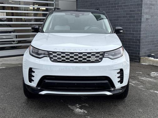 2026 Land Rover Discovery Tempest Edition