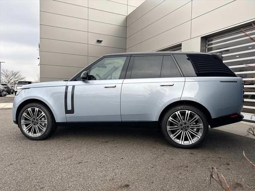 2025 Land Rover Range Rover P530 SE