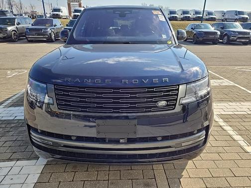 2023 Land Rover Range Rover P400 SE