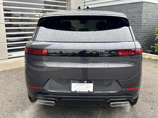 2025 Land Rover Range Rover Sport SE