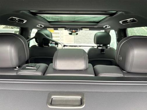 2025 Land Rover Range Rover Sport SE