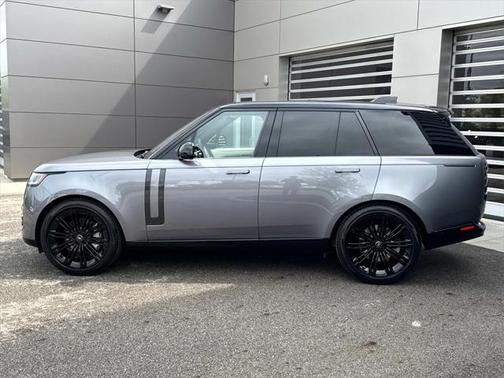 2023 Land Rover Range Rover P530 SE