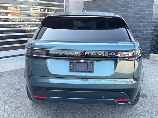 2026 Land Rover Range Rover Velar P250 SE R-Dynamic