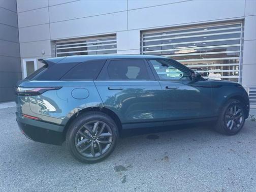 2026 Land Rover Range Rover Velar P250 SE R-Dynamic