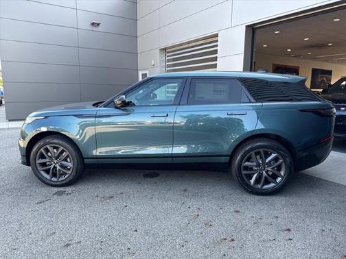 2026 Land Rover Range Rover Velar P250 SE R-Dynamic