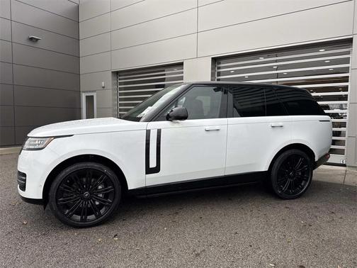 2025 Land Rover Range Rover P400 SE