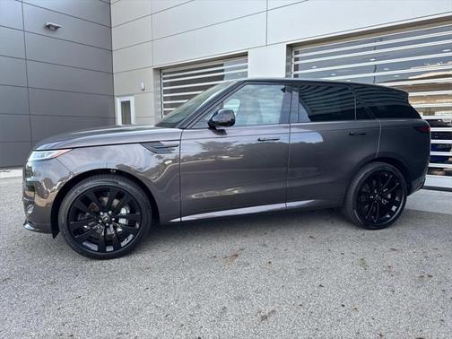 2025 Land Rover Range Rover Sport SE