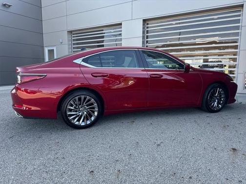 2024 Lexus ES 350 Luxury