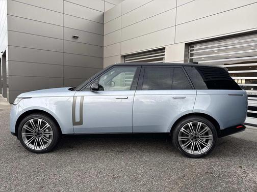 2026 Land Rover Range Rover P530 SE