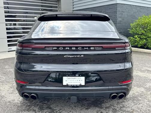 2024 Porsche Cayenne S