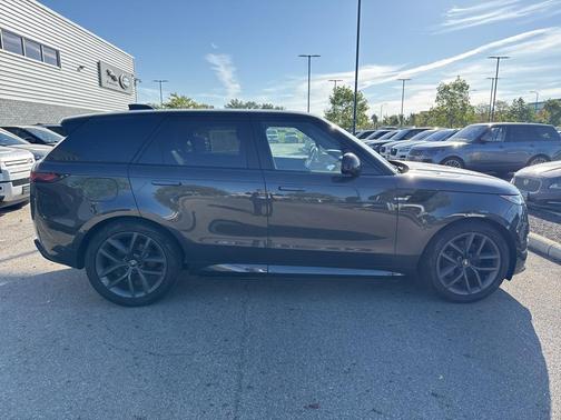 2023 Land Rover Range Rover Sport SE