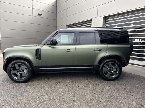 2026 Land Rover Defender P400 X-Dynamic SE