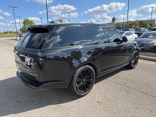 2023 Land Rover Range Rover P530 SE