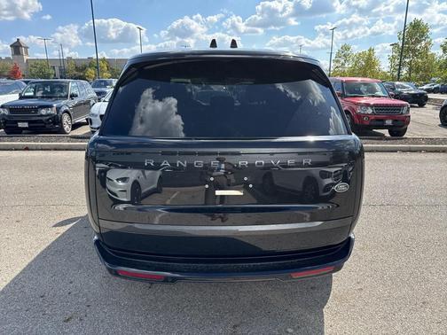2023 Land Rover Range Rover P530 SE