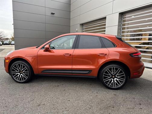 2024 Porsche Macan Base