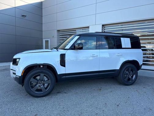 2025 Land Rover Defender 110 P300