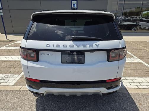 Fuji White 2025 Land Rover Discovery Sport S