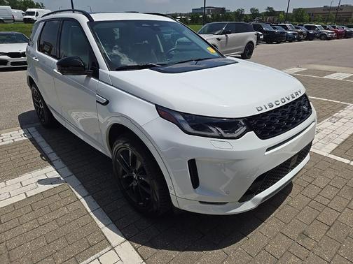 Fuji White 2025 Land Rover Discovery Sport S