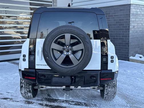 2026 Land Rover Defender X-Dynamic SE