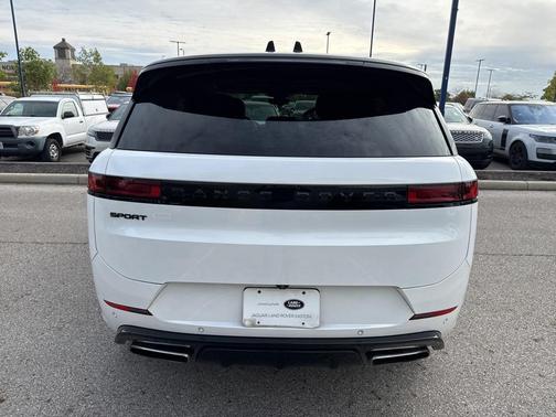 2024 Land Rover Range Rover Sport SE
