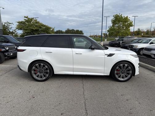 2024 Land Rover Range Rover Sport SE