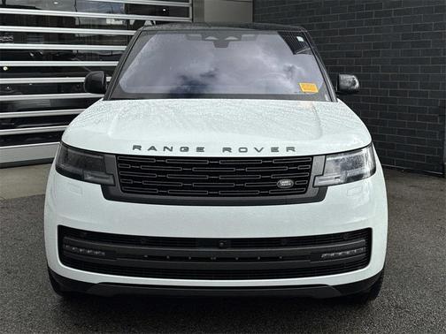 2023 Land Rover Range Rover P400 SE
