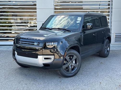 2025 Land Rover Defender 110 P400 S