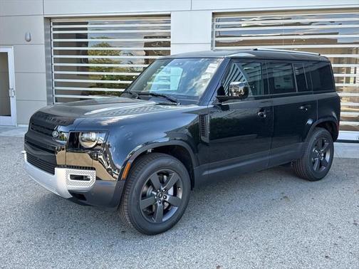 2025 Land Rover Defender 110 P400 S
