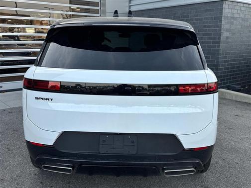 2025 Land Rover Range Rover Sport SE