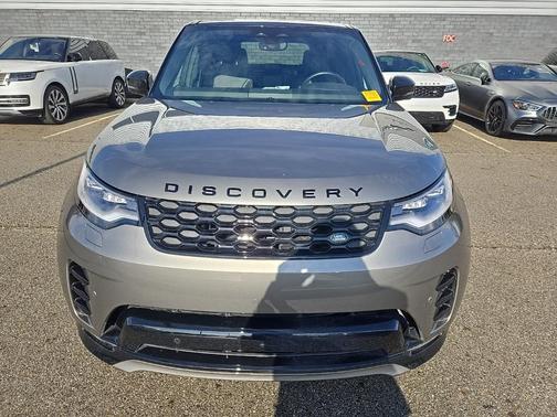 2025 Land Rover Discovery P360 Dynamic SE
