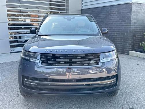2025 Land Rover Range Rover P530 SE 7 Seat