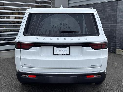 2022 Jeep Wagoneer Series III 4x4