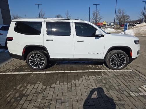 2022 Jeep Wagoneer Series III 4x4