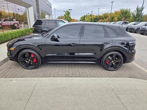 2022 Porsche Cayenne GTS